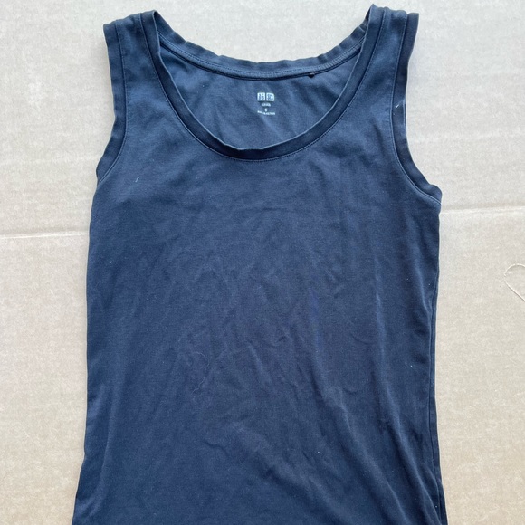 Uniqlo Supima Grey Tank - Picture 1 of 2